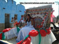 /album/galeria-de-fotos-desfile-da-escola-estadual-thomaz-/slide1-jpg1/